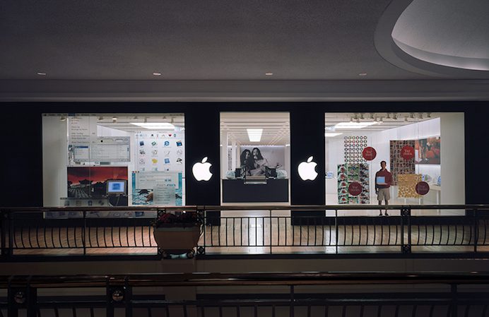 Apple tysons corner black front Reparar Mac Madrid